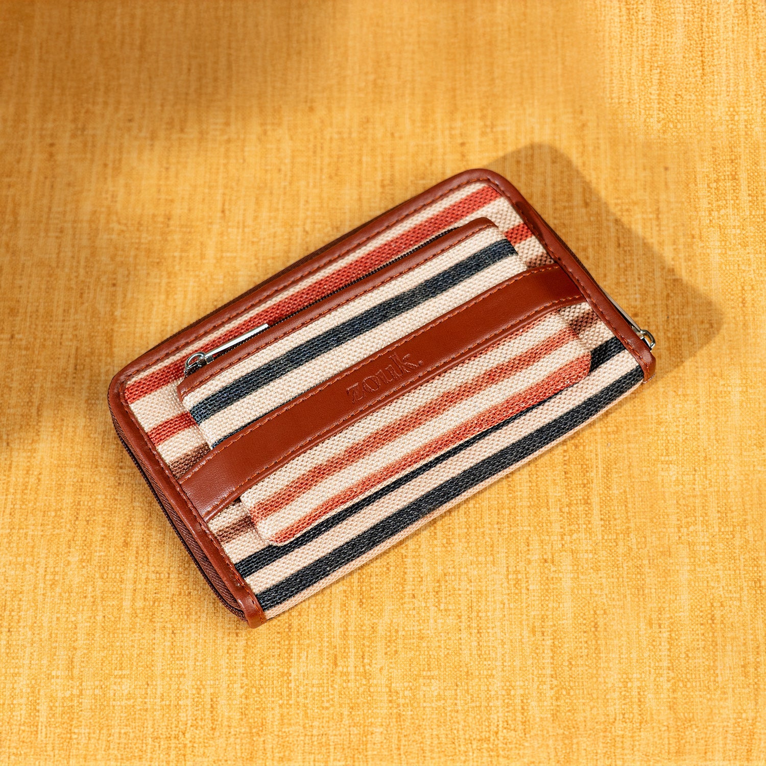 ZIP-Qutub Stripes Classic Zipper Wallet