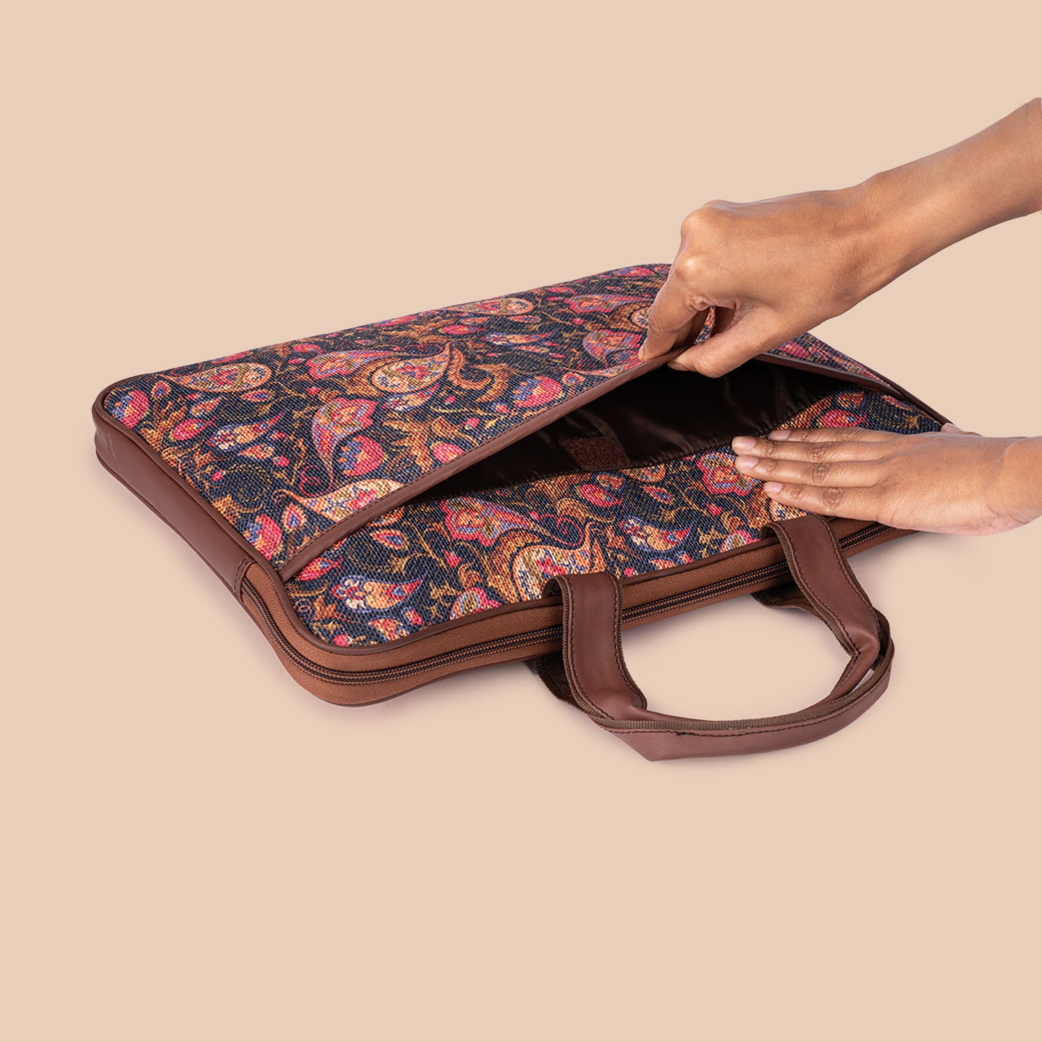 Paisley Print Sleek Laptop Sleeve