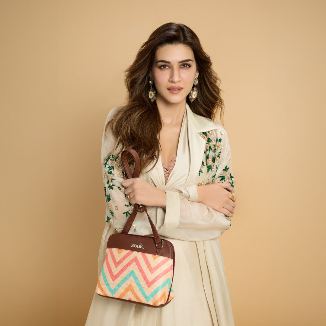 WavBeach OOO Sling Bag