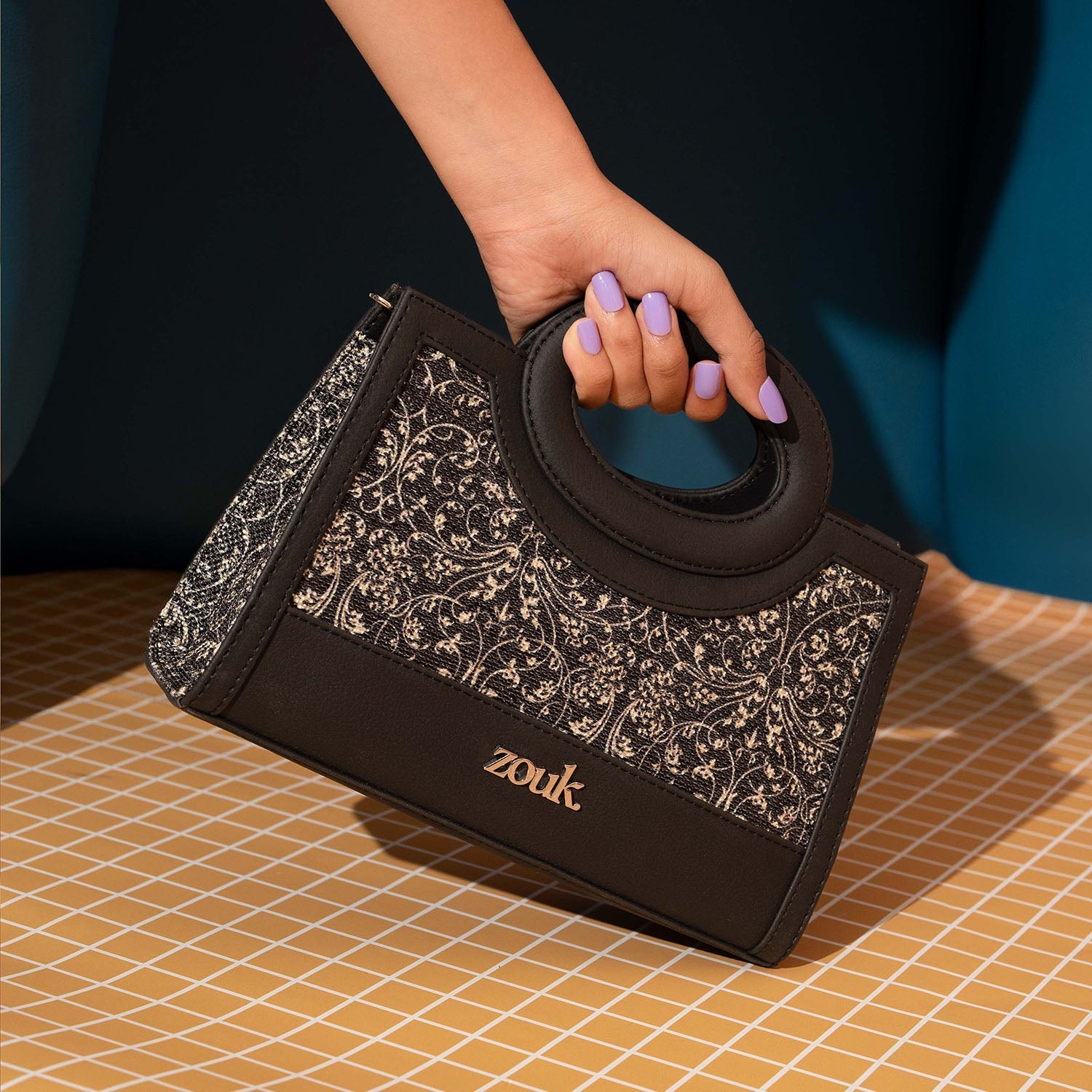 ZIP-Zoe Sling Bag - Lattice Lace