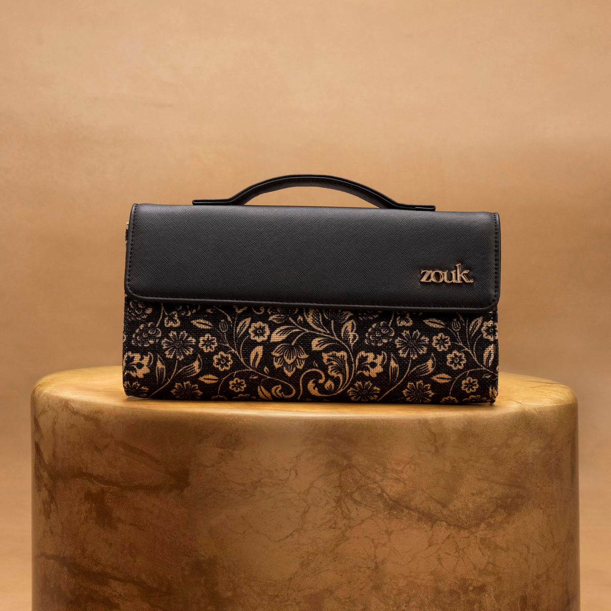 Rhea Kapoor Clutch - FloMotif