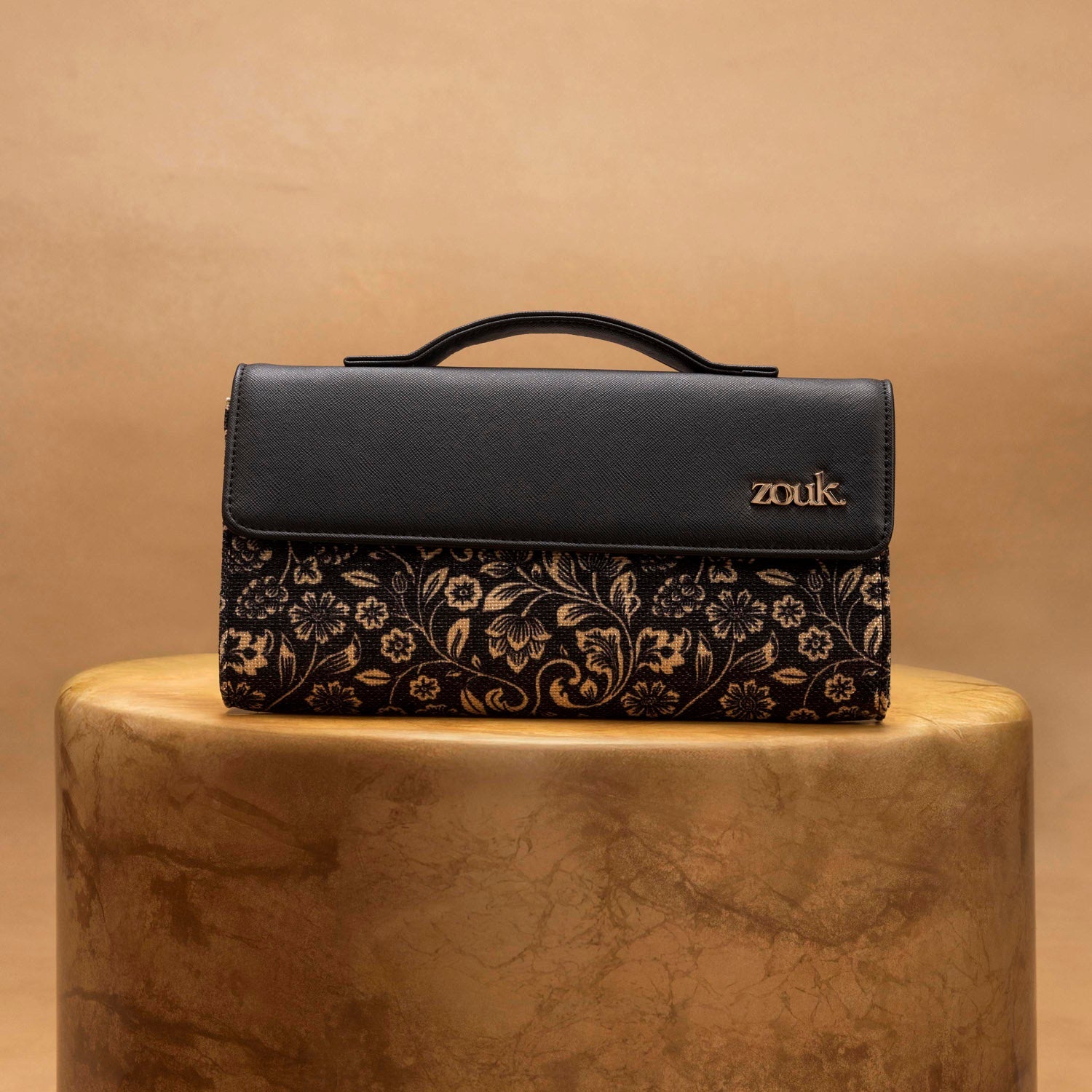 ZIP-Rhea Kapoor Clutch - FloMotif