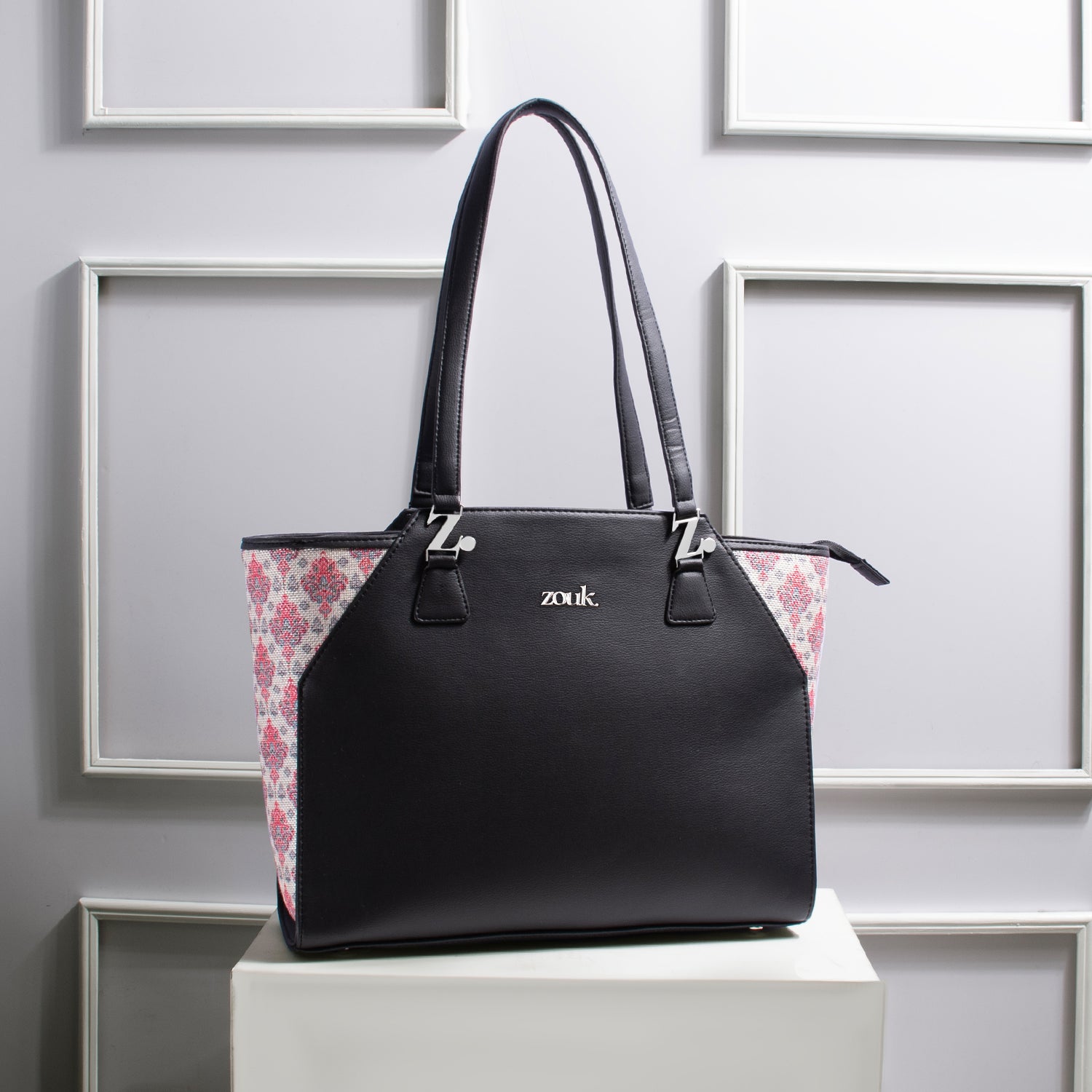 Bags from Guess for Women in Pink| Stylight