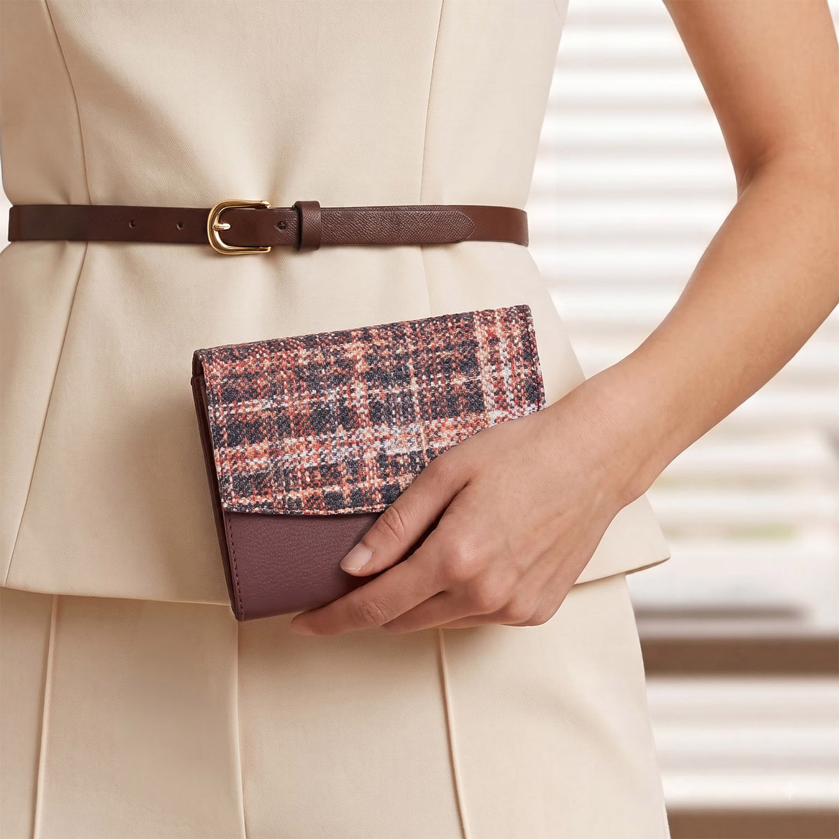 Cashmere Noir (Copper) Sia Bi-Fold Wallet