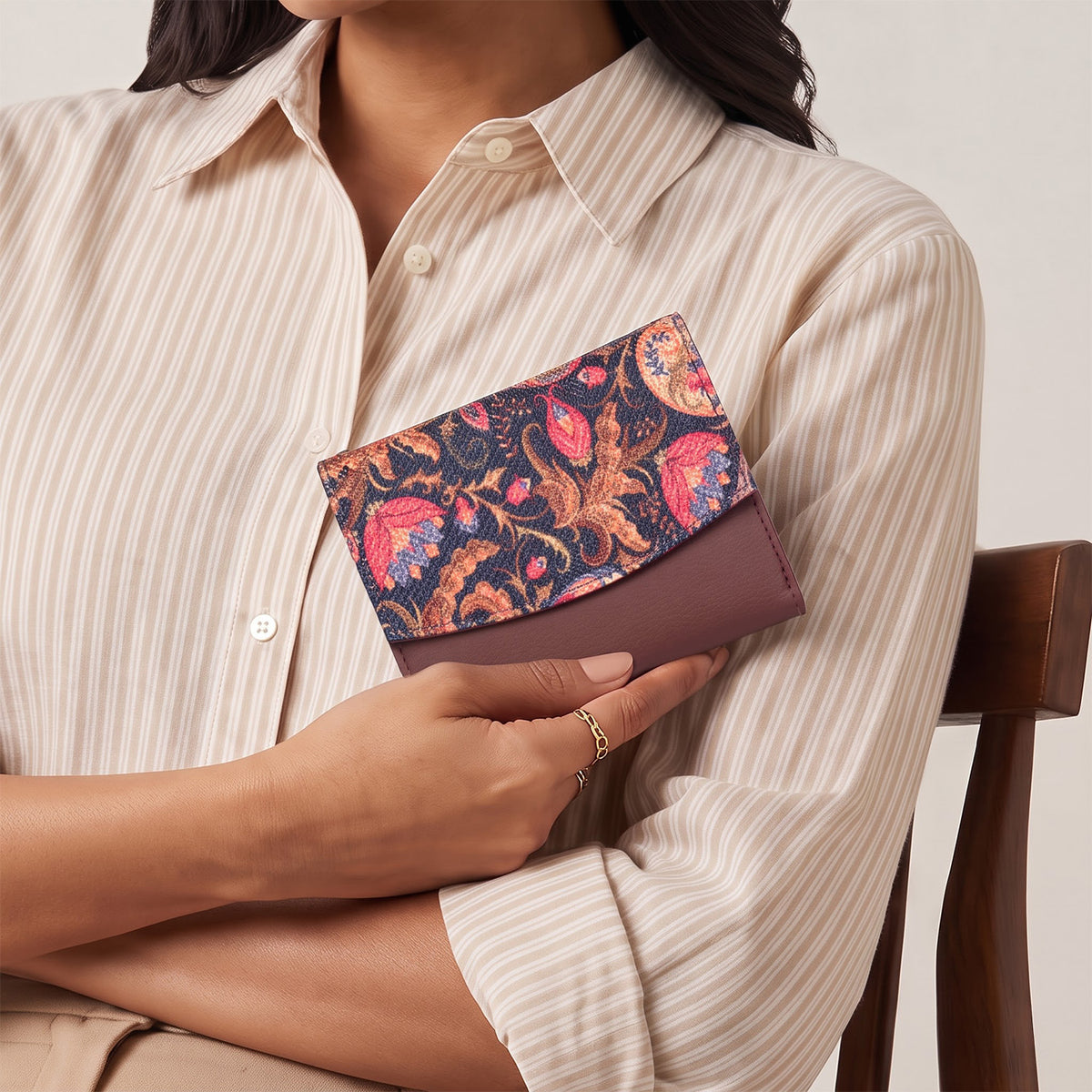 Paisley Print Sia Bi-Fold Wallet