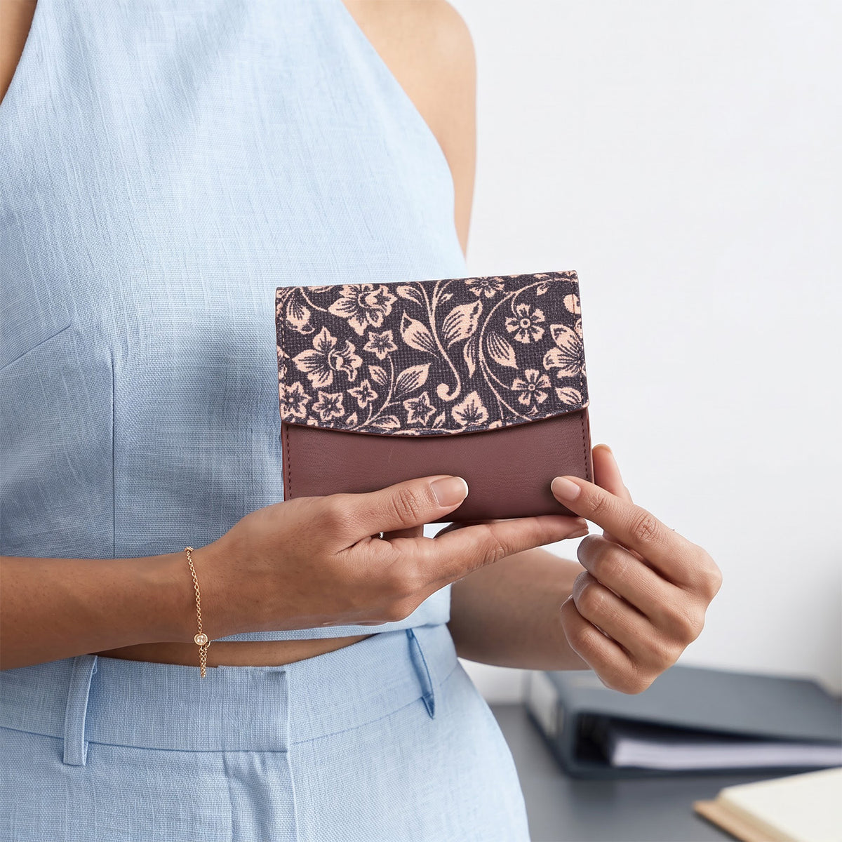 FloMotif Sia Bi-Fold Wallet