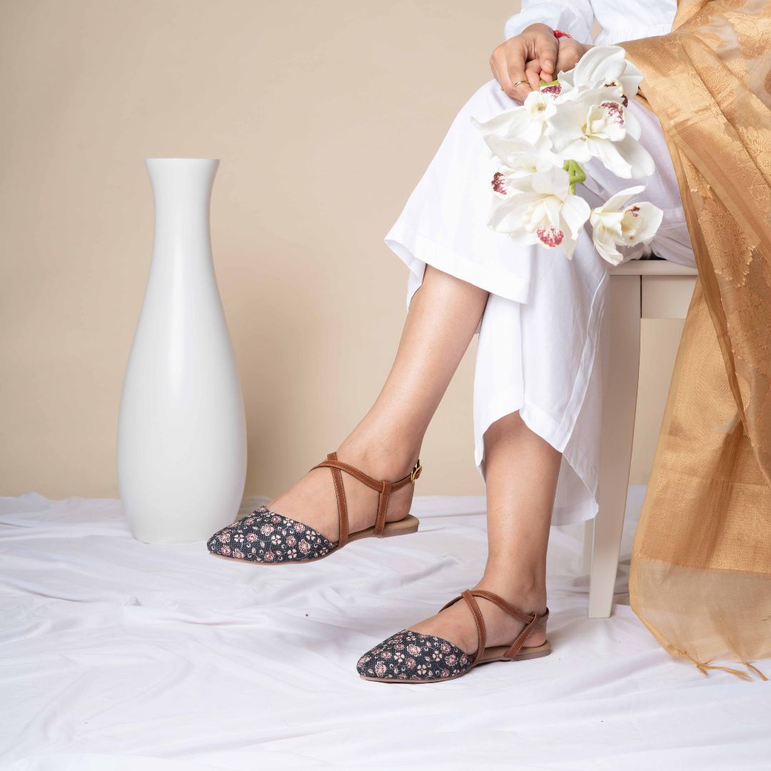 Flat Sandals for Women - Buy Ladies Flat Sandals @ Best Price | Zouk