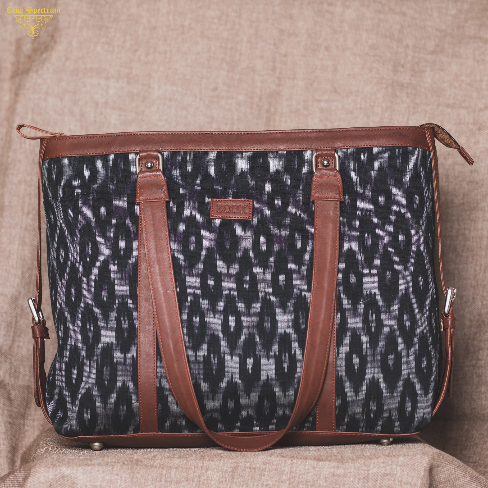 Buy Zouk Women Multicolor Handbag Mandala Multicolor Online @ Best Price in  India | Flipkart.com