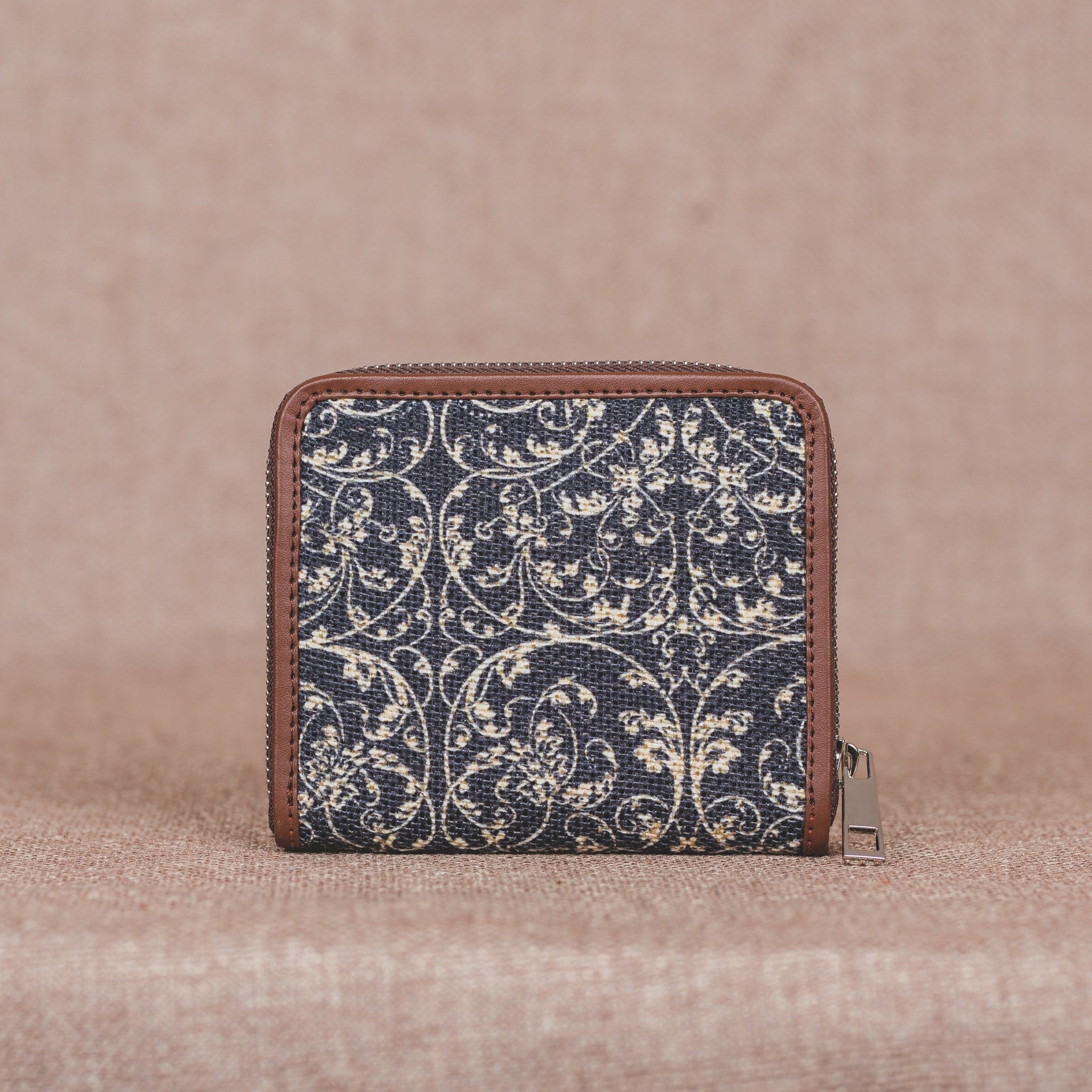 Lattice Lace Women's Mini Wallet