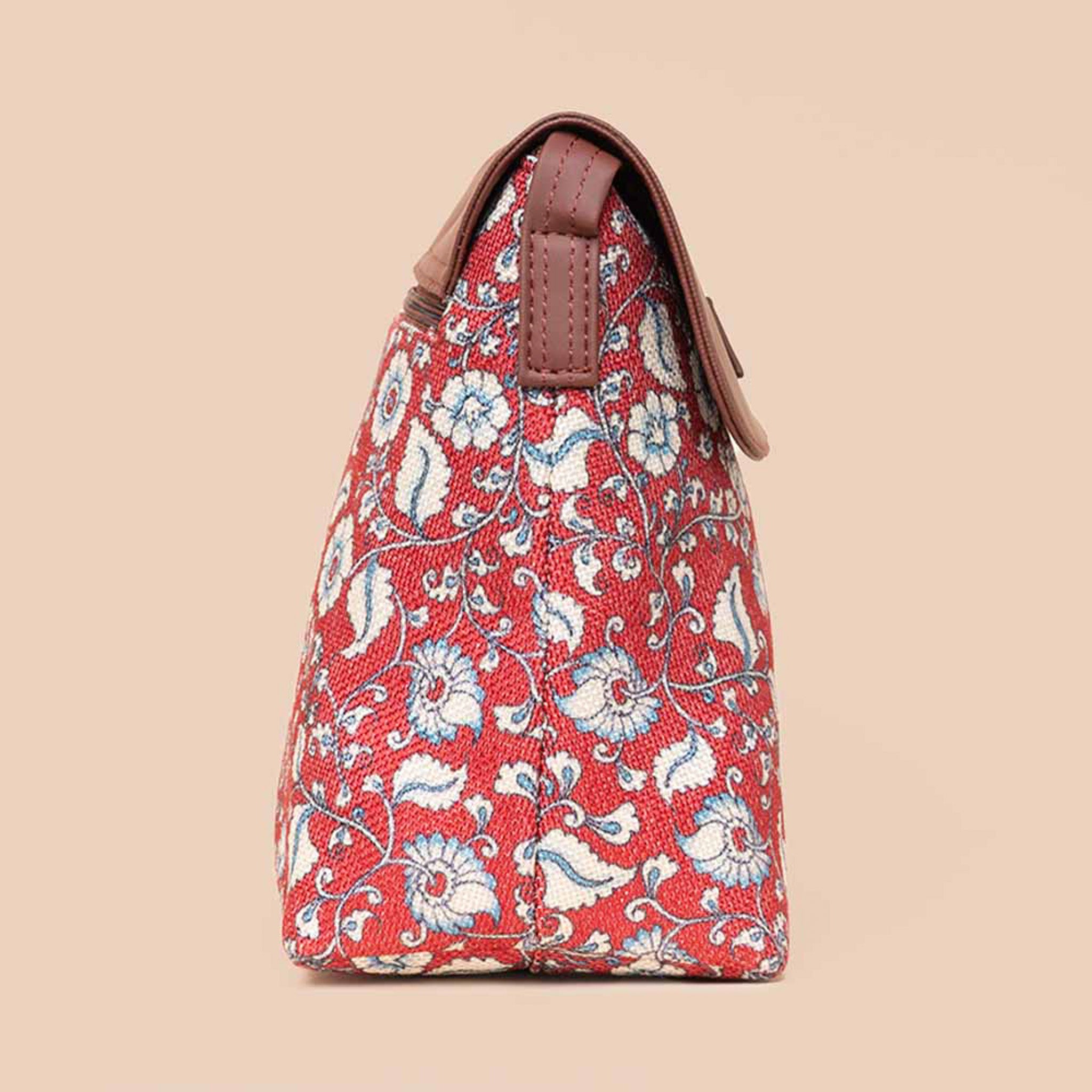 Handcrafted Blockprinted Sling Bag With Pom Pom in Pune at best price by  Loophoop - Justdial