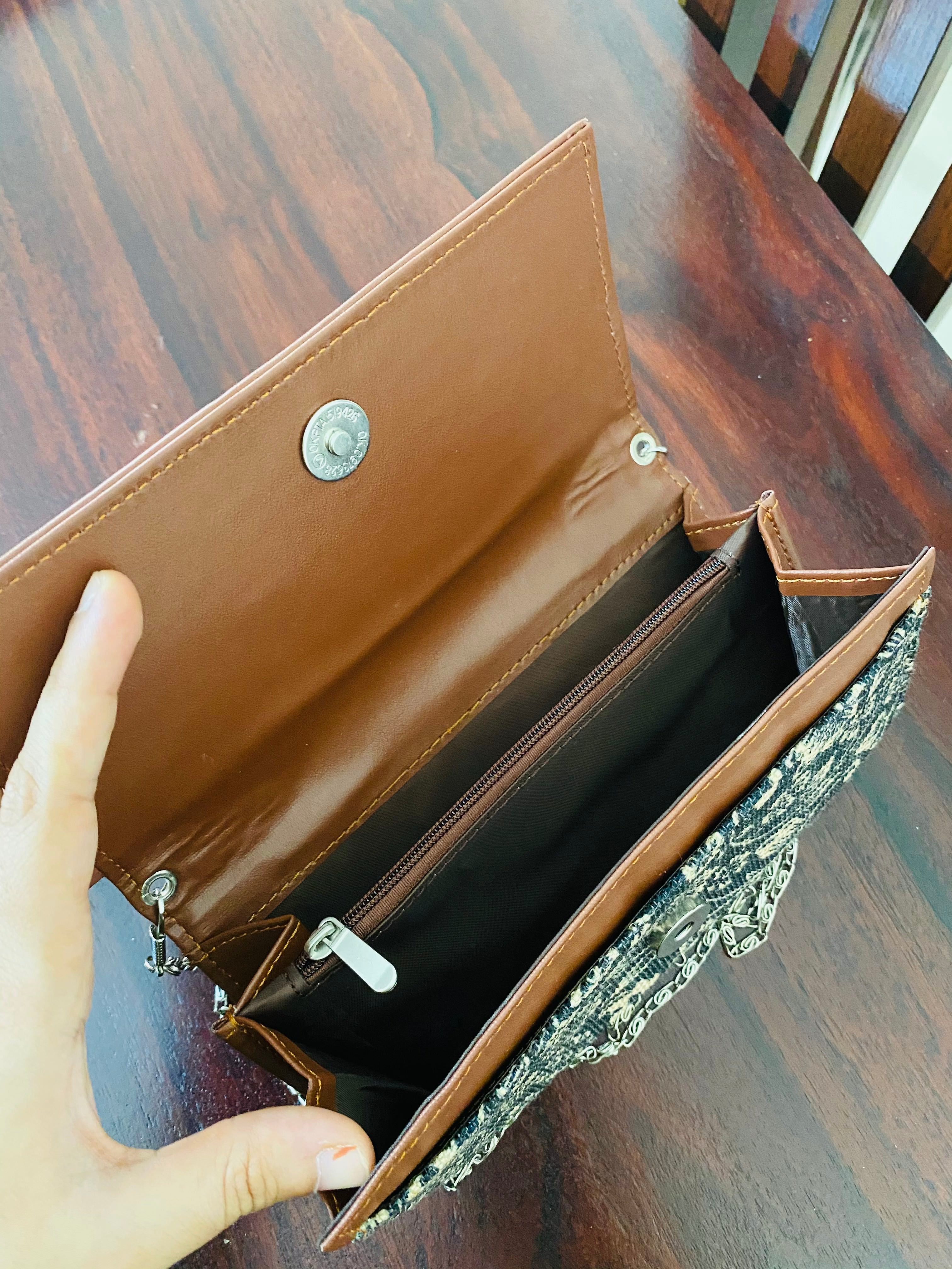FloMotif Two Fold Wallet with Detachable Sling