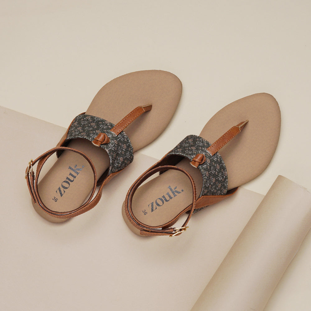 Buy Metallic Flat Sandals for Women by CLARKS Online | Ajio.com