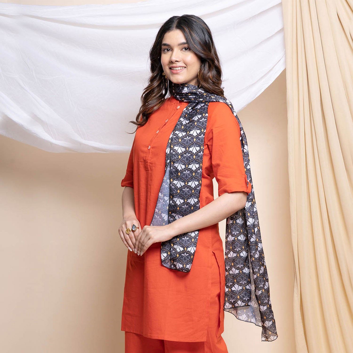 Taj Bidri Long Scarves